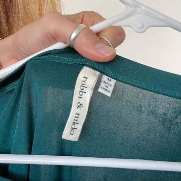 Robbi & Nikki 💚 One Sleeve Blouse Silver Beaded Lined - Picture 6 of 12